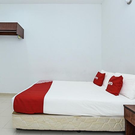 פנתאי צנאנג Oyo 275 Senyum Inn מראה חיצוני תמונה