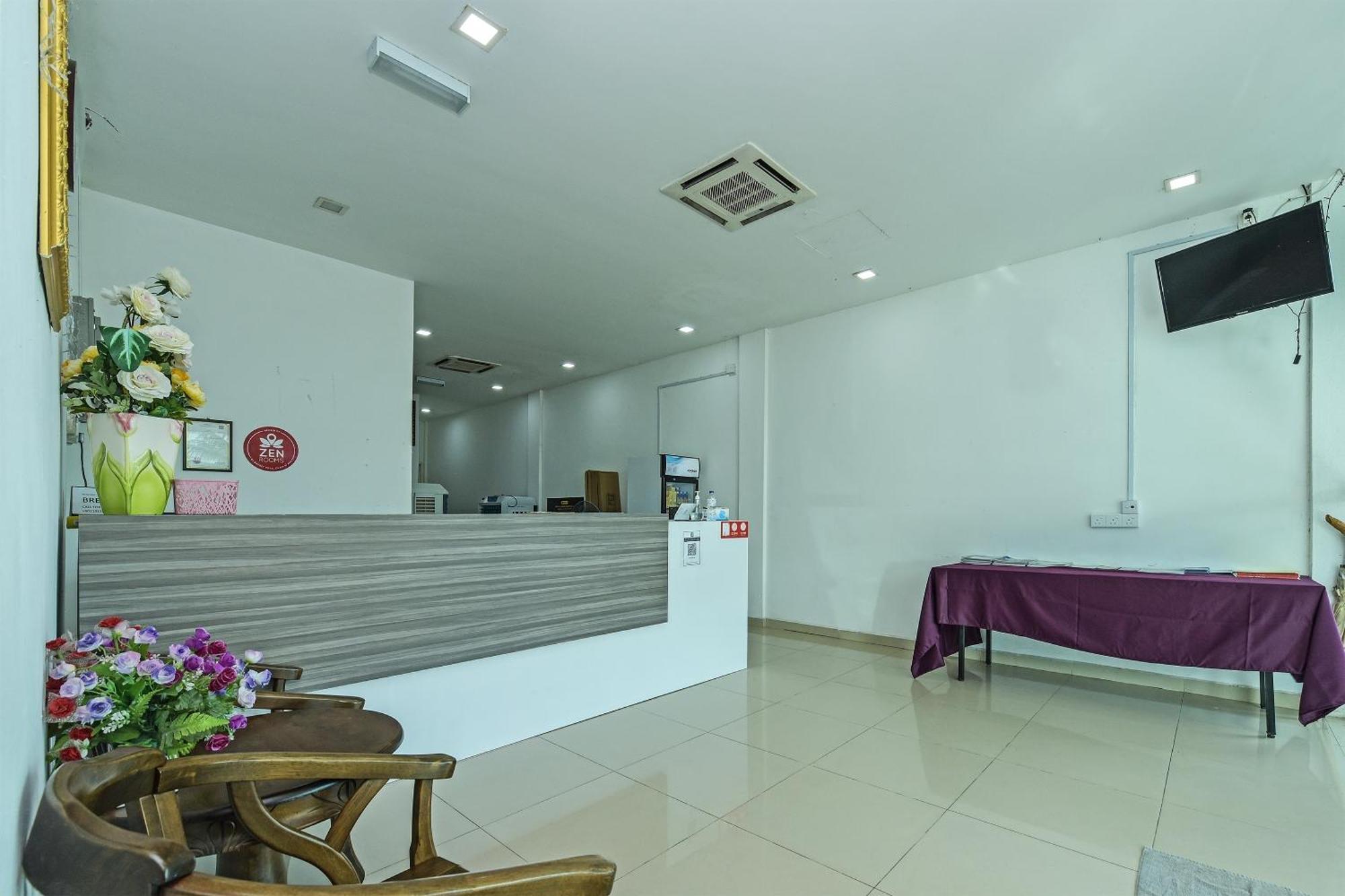 פנתאי צנאנג Oyo 275 Senyum Inn מראה חיצוני תמונה