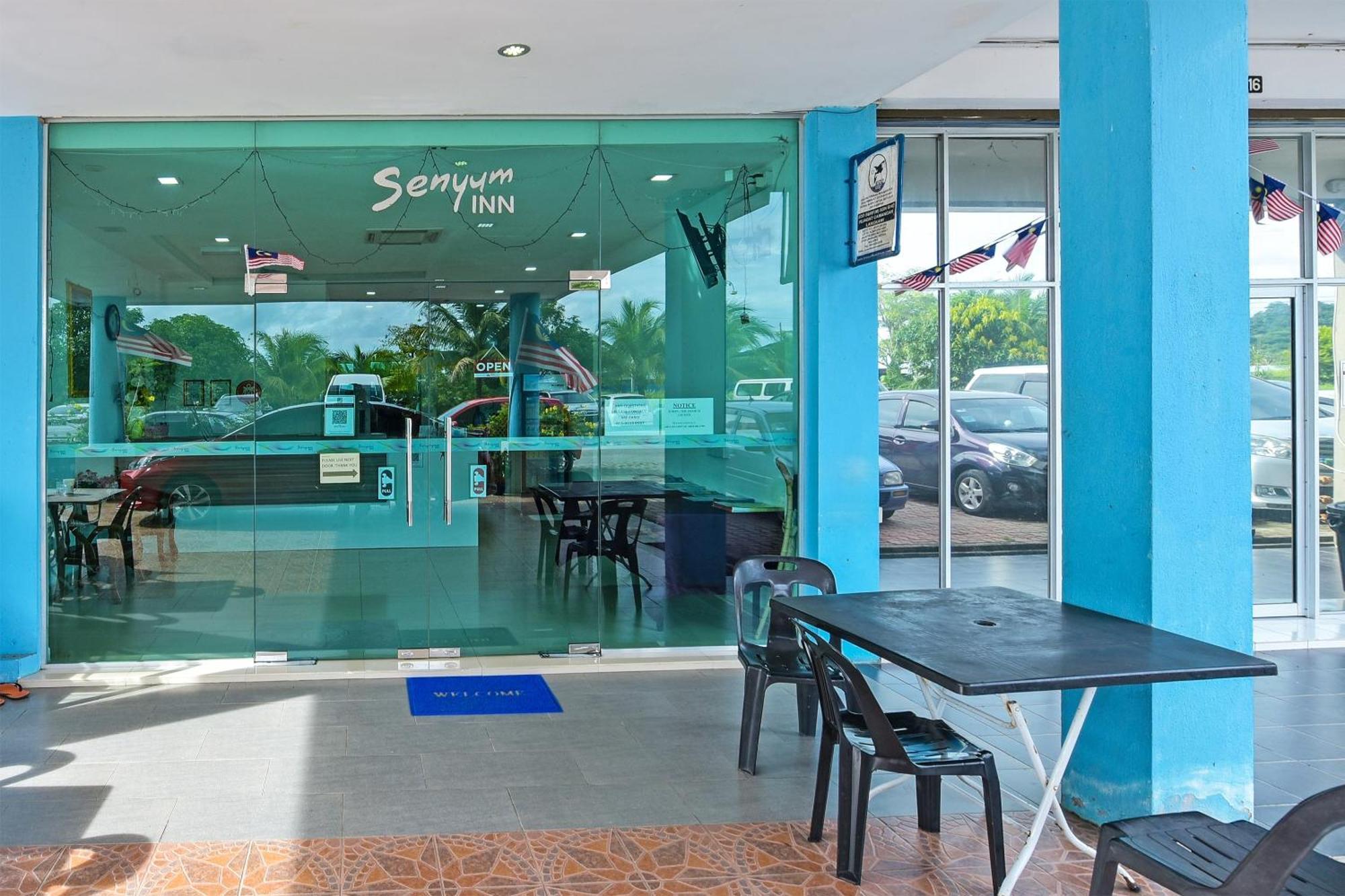 פנתאי צנאנג Oyo 275 Senyum Inn מראה חיצוני תמונה
