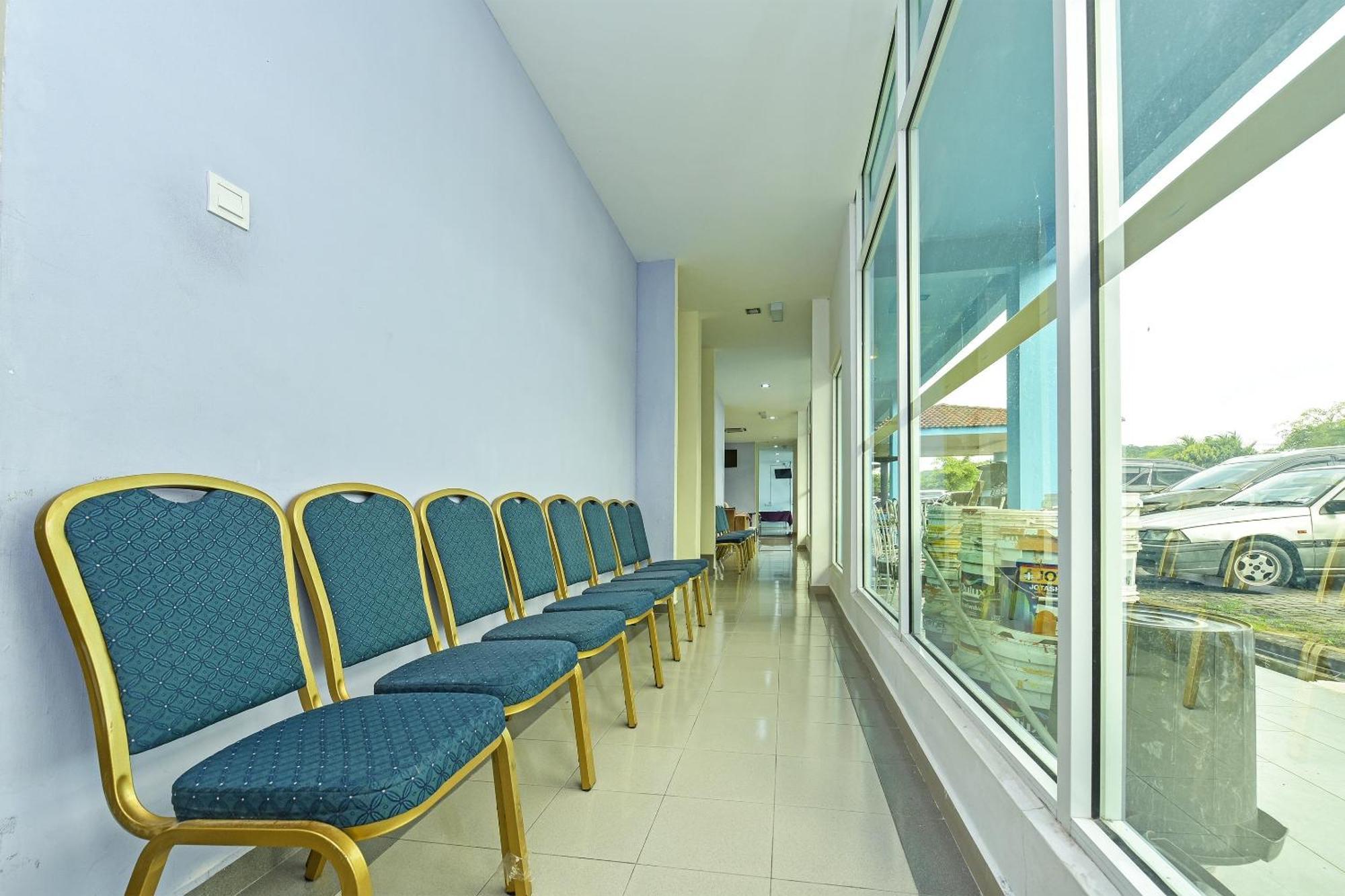 פנתאי צנאנג Oyo 275 Senyum Inn מראה חיצוני תמונה