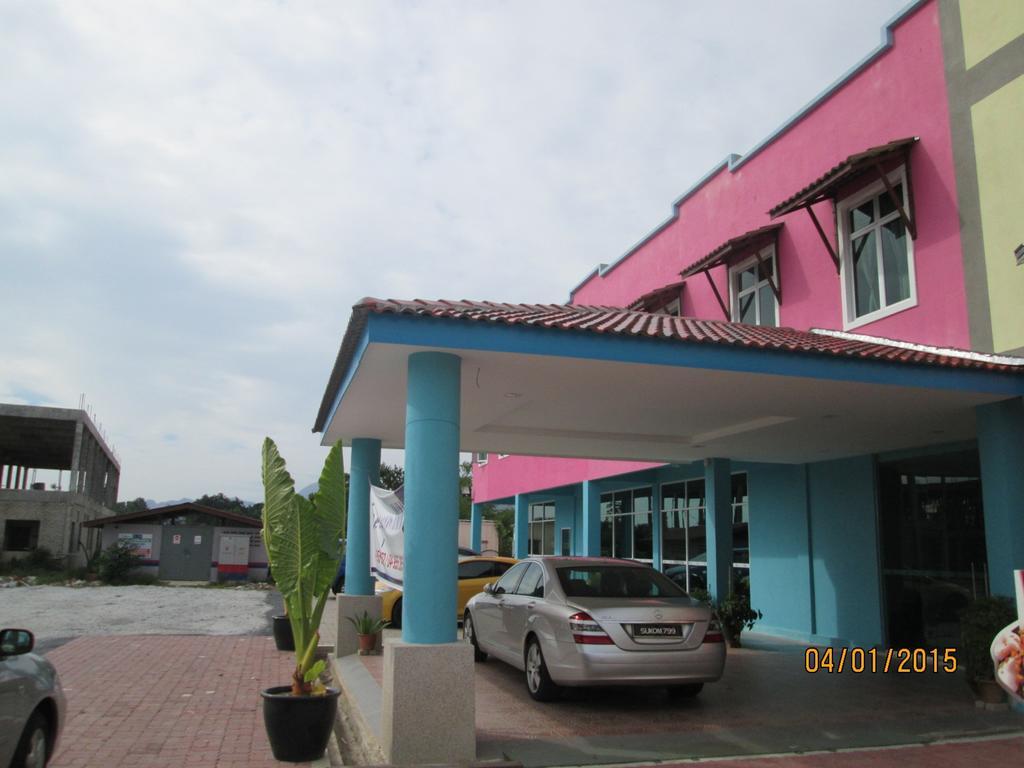 פנתאי צנאנג Oyo 275 Senyum Inn מראה חיצוני תמונה