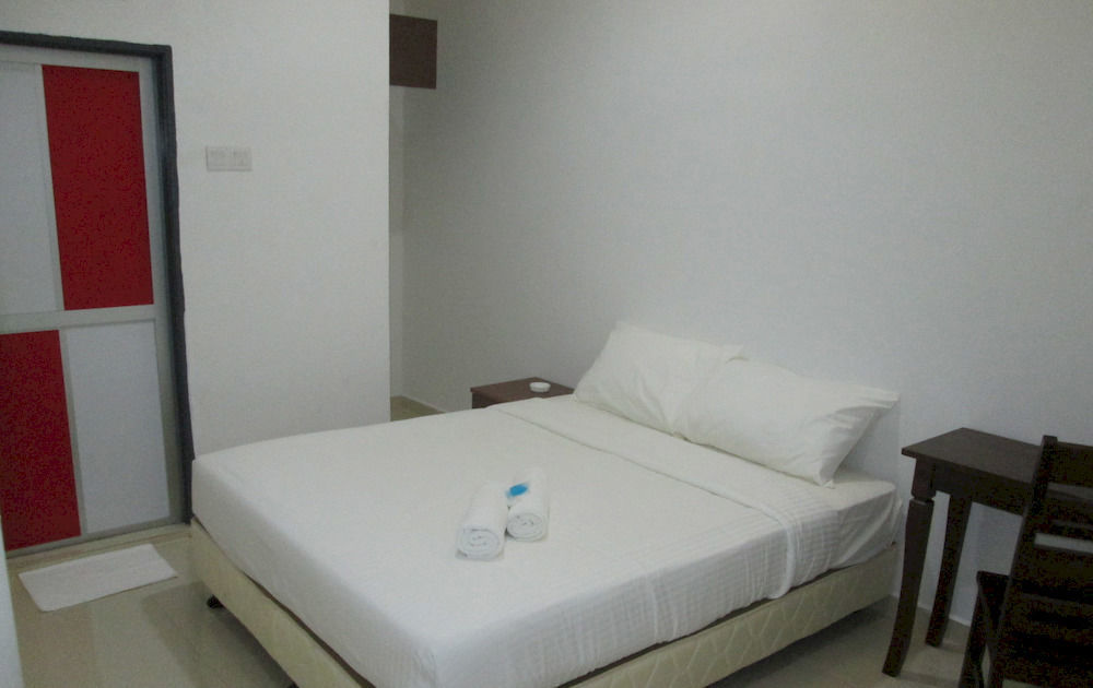 פנתאי צנאנג Oyo 275 Senyum Inn מראה חיצוני תמונה