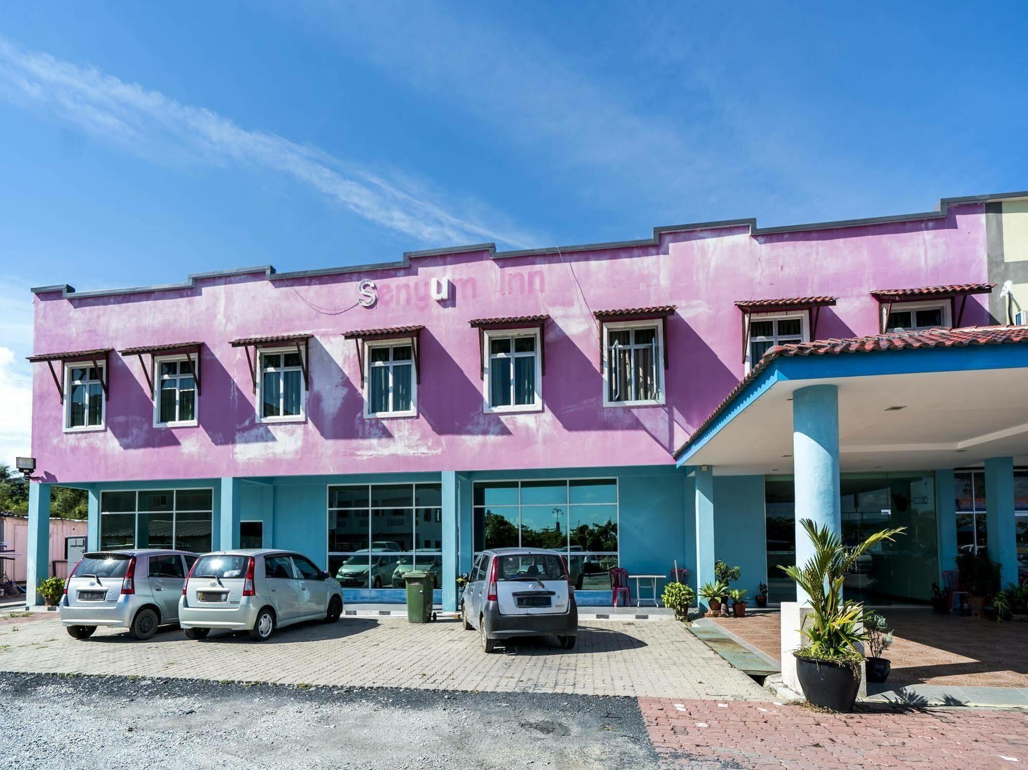 פנתאי צנאנג Oyo 275 Senyum Inn מראה חיצוני תמונה